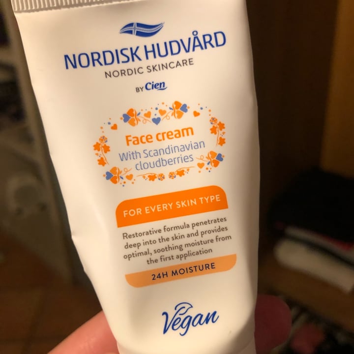 review photo of Nordisk Hudvård by Cien Face Cream With Scandinavian Cloudberries shared by @amandatrevelim on 17 Apr 2022 - review