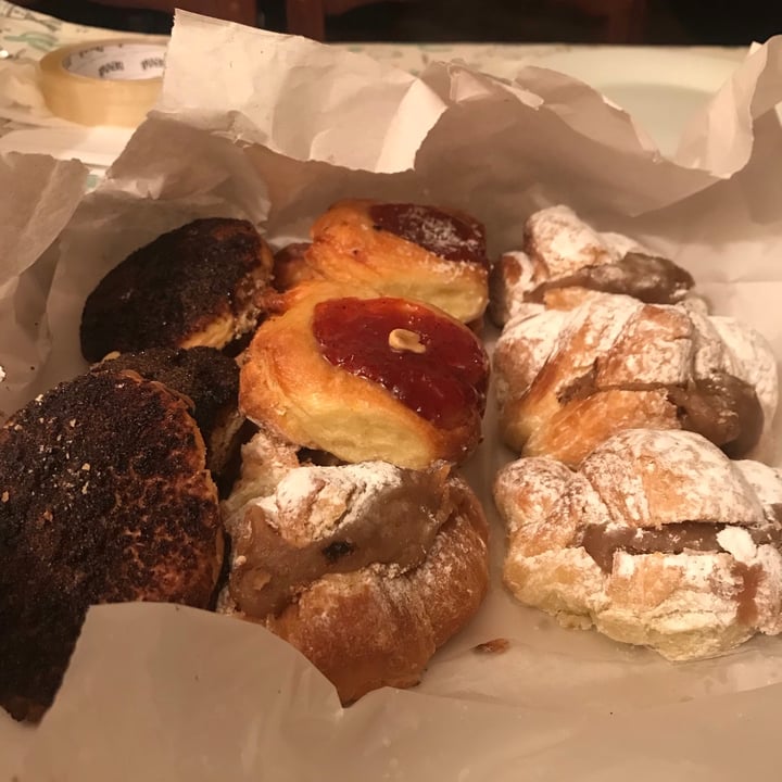 photo of Vica (Delivery Only) Facturas veganas shared by @camibrazuna on  23 May 2020 - review