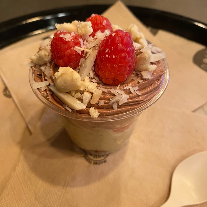 review photo of HUG 100% plant-based dessert shared by @galbiati on 06 Dec 2021 - review