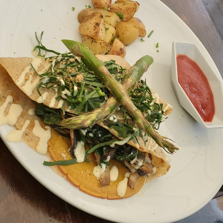 photo of The Pitted Date Vegan Restaurant, Bakery and Café Italian Bomblette shared by @mjimenasilva on  25 Apr 2021 - review