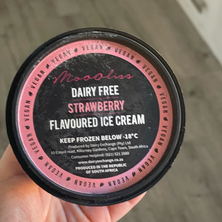 photo of Moooliss Strawberry Ice Cream shared by @lenicpretorius on  21 Oct 2022 - review