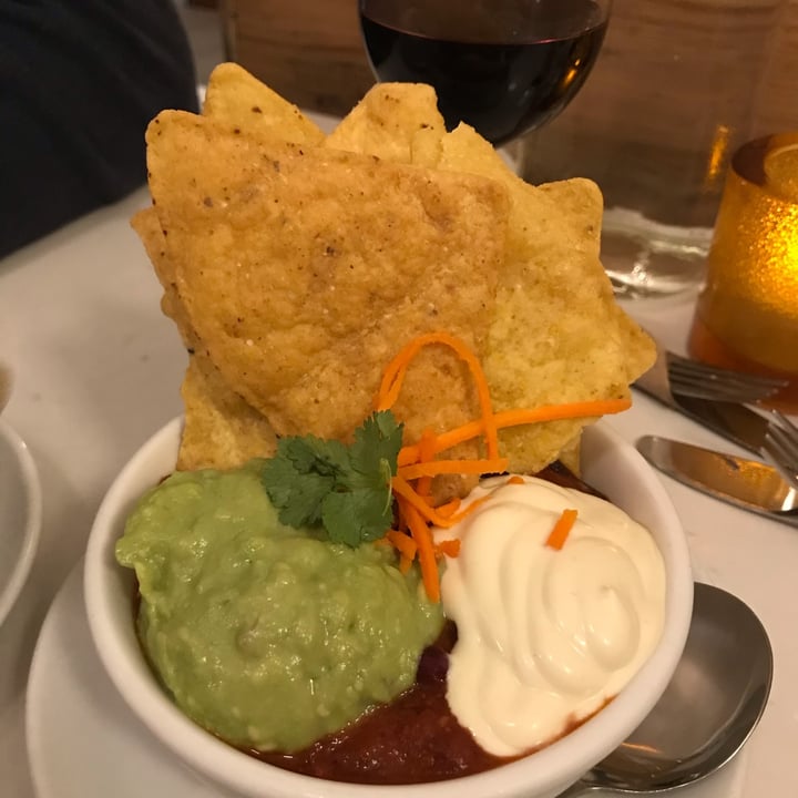 photo of Aux Vivres Plateau Homemade Chili shared by @maryanarch on  19 Mar 2022 - review