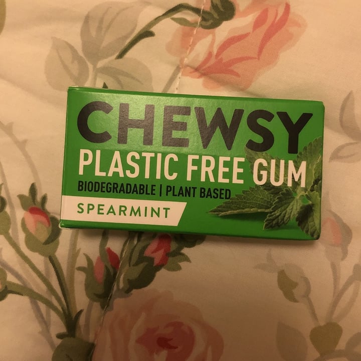 photo of Chewsy Spearmint Plant Based Plastic Free Gum shared by @springliz on  23 Dec 2021 - review
