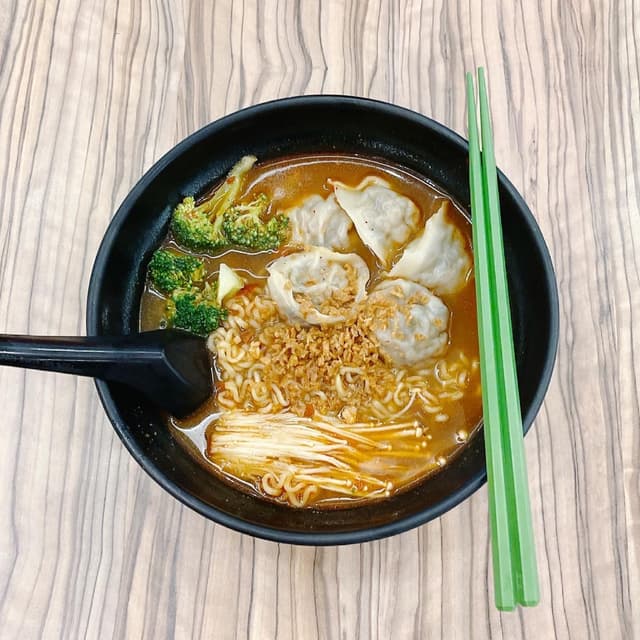 菜肴“Mala Dumpling Noodle soup”的照片