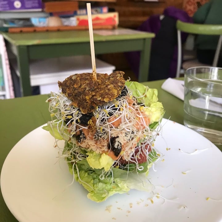 review photo of Alchemist Garden Raw burger shared by @lucacoach23 on 15 Apr 2022 - review