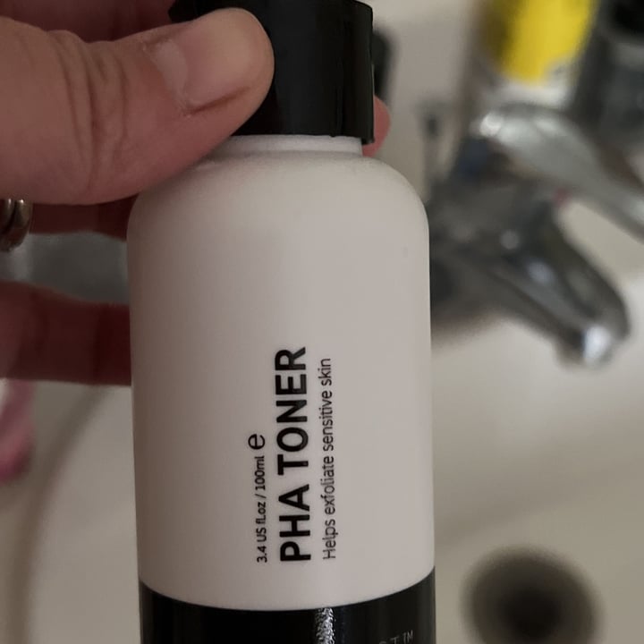 review photo of The Inkey List PHA toner shared by @fariaanninha on 22 Apr 2022 - review
