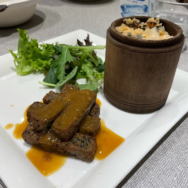 photo of Elemen @ HarbourFront Blue flower tofu with black truffle wild rice shared by @wei on  23 Jan 2022 - review