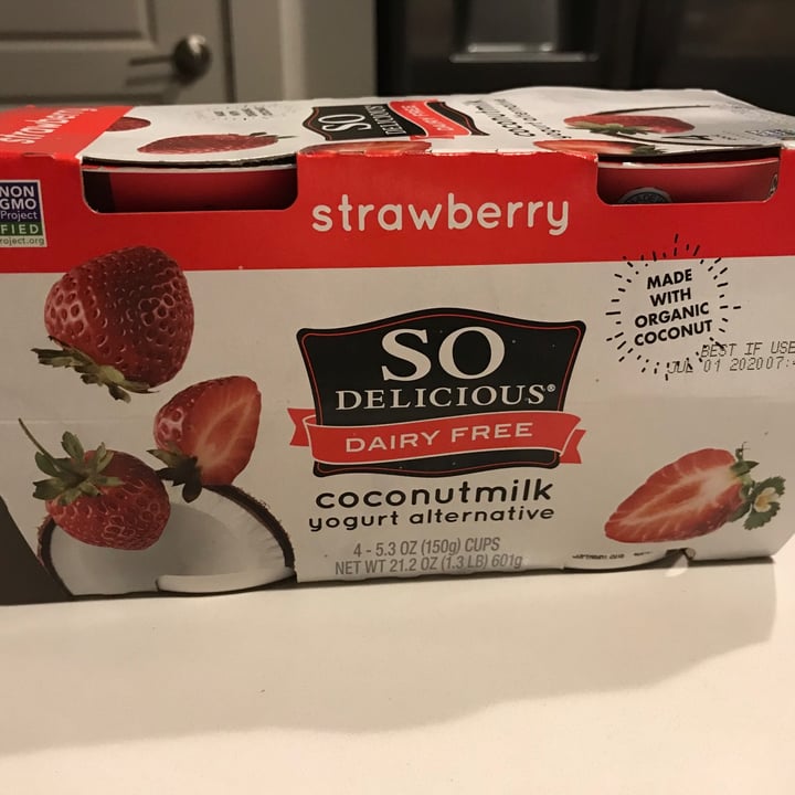 photo of So Delicious Dairy Free Raspberry Coconutmilk Yogurt Alternative shared by @enfinprintemps on  20 May 2020 - review