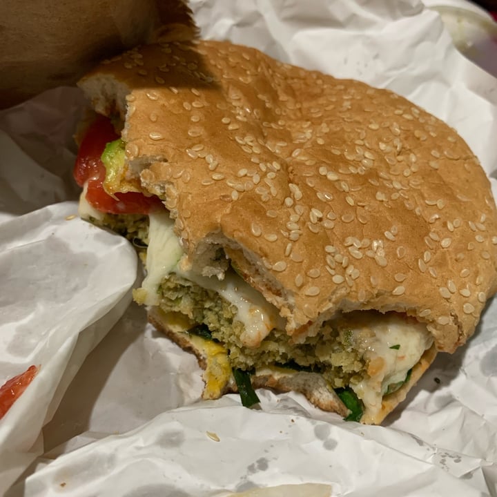 photo of Vegarum Burger falafel shared by @fride on  13 Nov 2021 - review