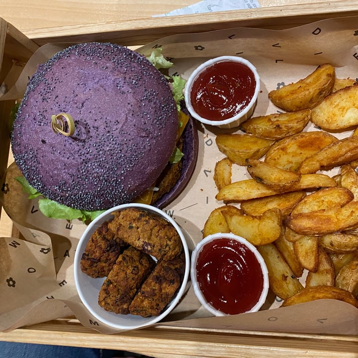 photo of Flower Burger Butterfly Burger shared by @andrius on  26 Jan 2022 - review