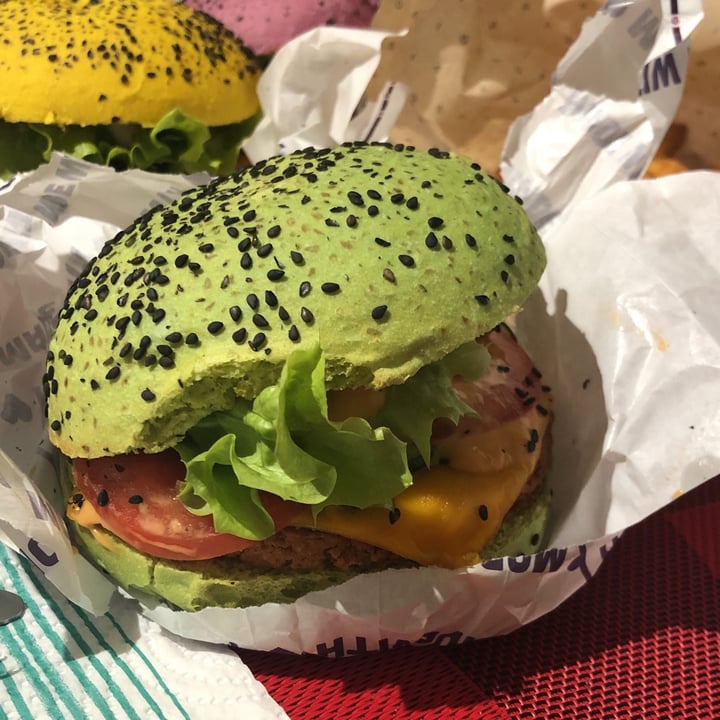 photo of Flower Burger Jungle Burger shared by @giuli9 on  15 Mar 2022 - review