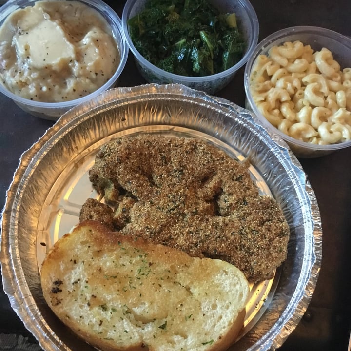 photo of Vegan Food House Country Fried Caulisteak with Mac, Mash & Kale and Gluten Free Bread shared by @vivalaviolet on  04 Mar 2021 - review