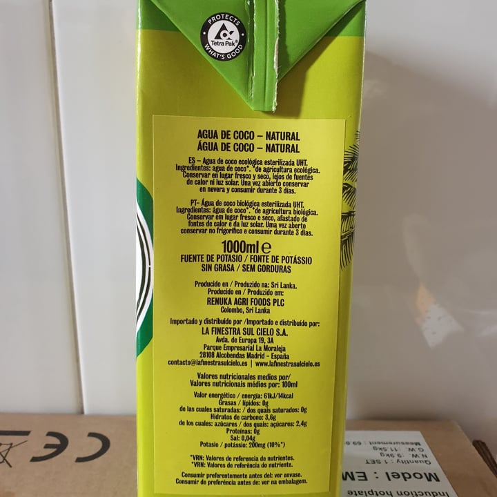 review photo of Cocomi Coconut Water Natural shared by @absolent on 27 Nov 2021 - review