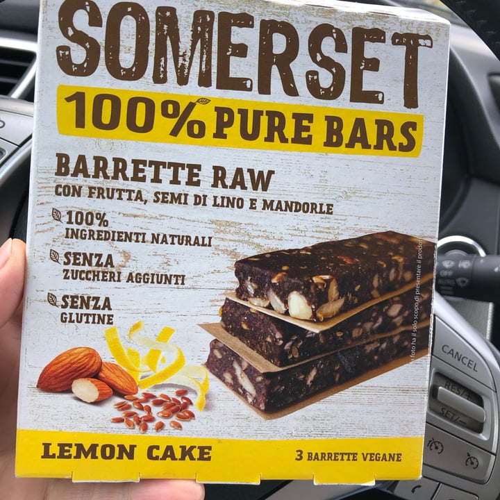 photo of Somerset Barrette raw lemon cake shared by @annuzzaveg on  05 Dec 2022 - review
