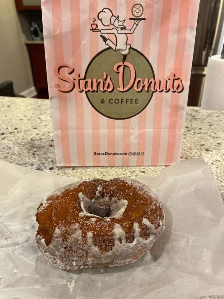 photo of Stan's Donuts Vegan Glazed Donut shared by @heystephanieweber on  09 Feb 2020 - review