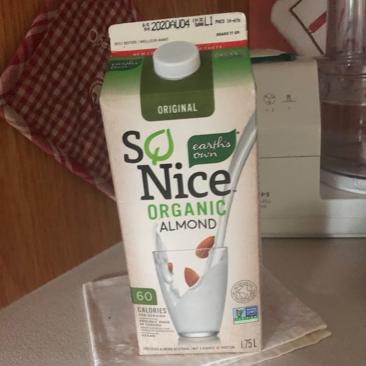 photo of Earth's Own So Nice Organic Almond Milk shared by @veganweirdo8 on  11 Jul 2020 - review