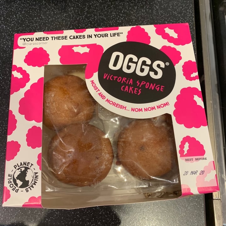 review photo of OGGS Victoria Sponge Cakes shared by @veganfaeriee on 22 Mar 2020 - review