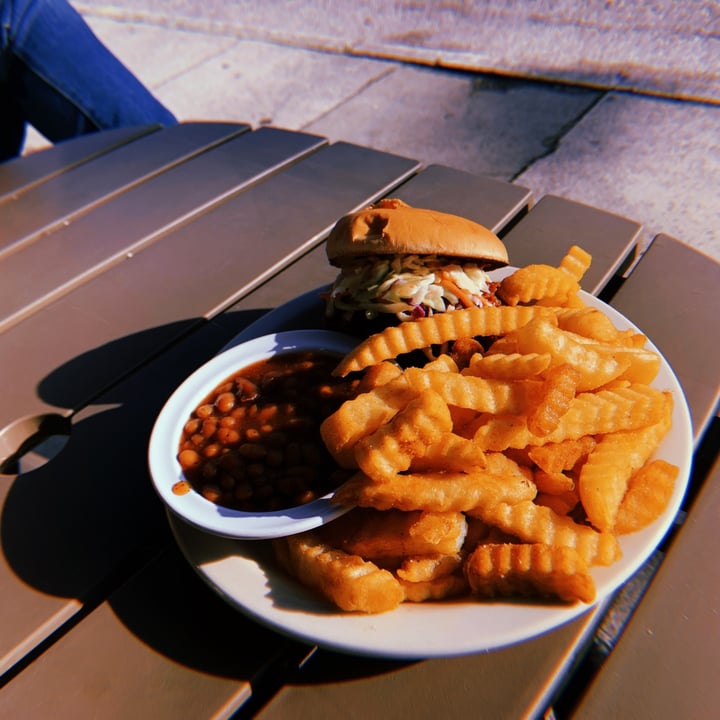 photo of Imagine Vegan Cafe The Vegan Memphis Sandwich Platter shared by @maggiemay on  03 May 2020 - review