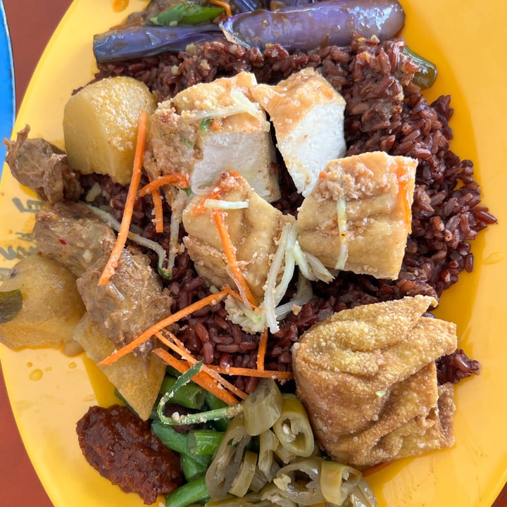 photo of Kwan Tzi Zhai Vegetarian Catering Economic Rice shared by @joonas on  24 May 2022 - review