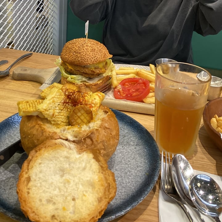 photo of Sofia 素菲亞素食餐廳 Curry Seafood Farmer Bun (Veganized) shared by @heppisweetpotato on  19 Dec 2021 - review