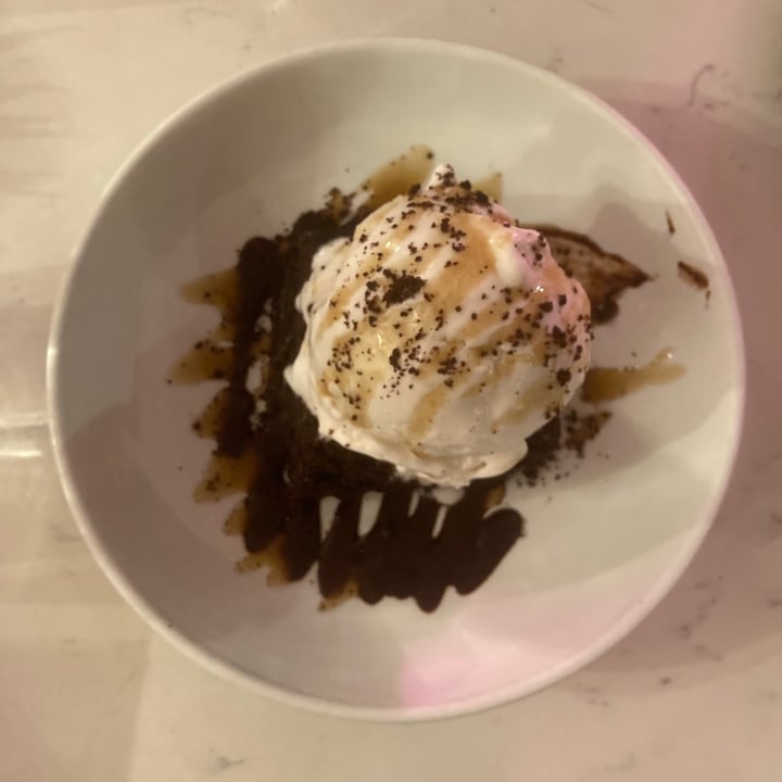 photo of P.S. Kitchen Brownie With Ice Cream shared by @lalvear11 on  05 Sep 2021 - review