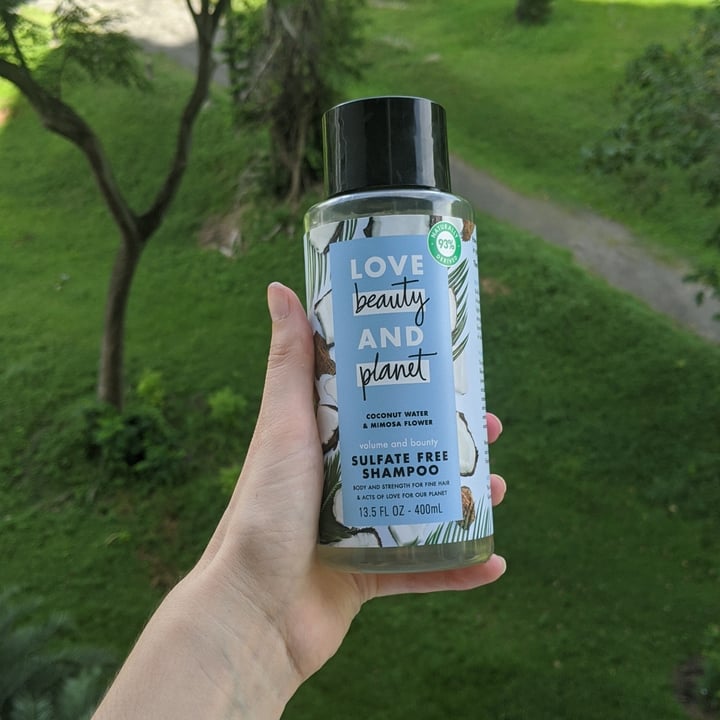 photo of Love Beauty and Planet Sulfato Free Shampoo Coconut Water & Mimosa Flower shared by @paloma on  04 Jun 2020 - review