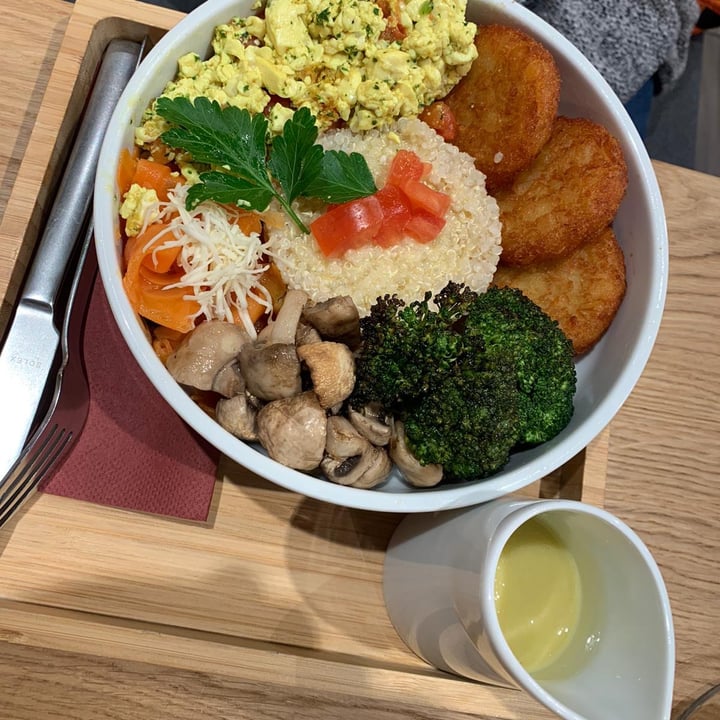 review photo of King of Greens Breakfast, Scrambled Tofu, Quinoa And Some Vegetables shared by @ellii on 25 May 2020 - review