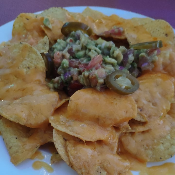 review photo of Limboo Beach Club Tarragona nachos vegan shared by @rosonero on 18 Jun 2022 - review