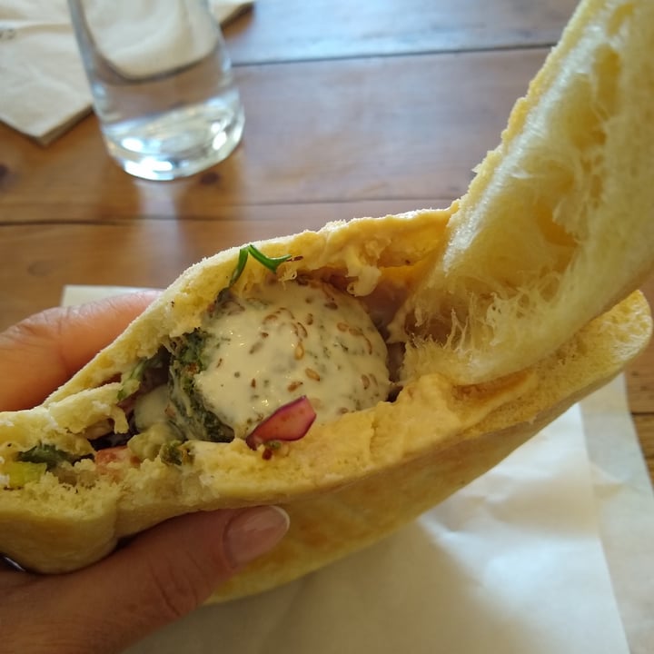 photo of SOUKKA cuisine levantine falafel en pan de pita shared by @muel on  02 May 2022 - review