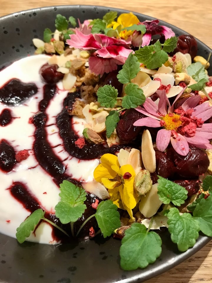 photo of Hot Numbers Coffee Granola shared by @camveg2020 on  17 Jan 2020 - review