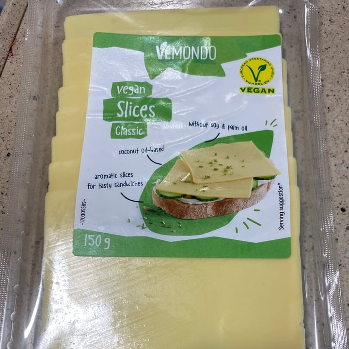 photo of Vemondo Vegan Slices Cheese Flavor shared by @susana01 on  05 Aug 2021 - review