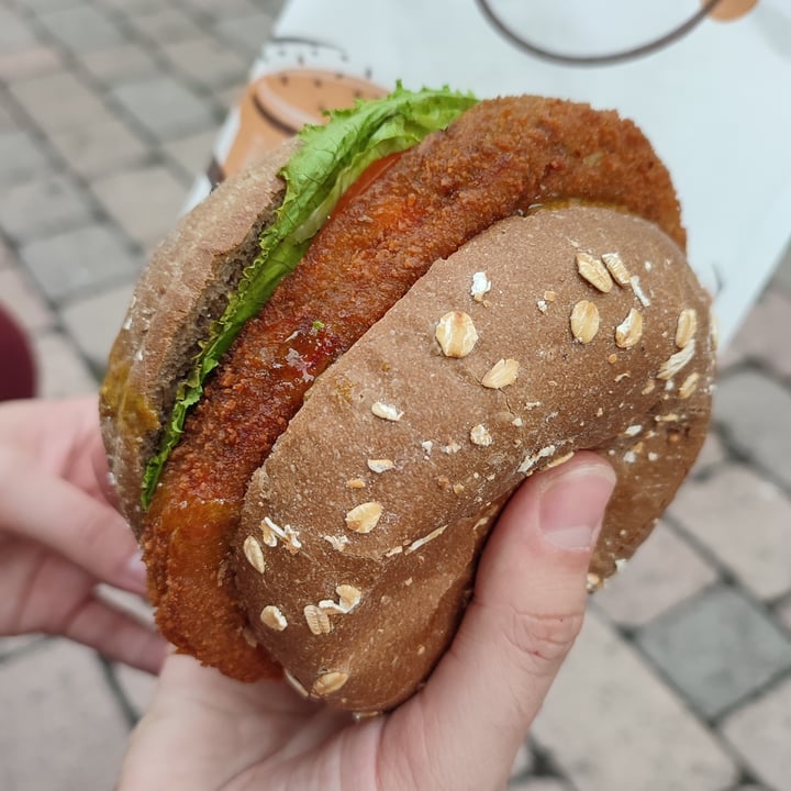 photo of Sugarpop Bakery Burger Vegana shared by @pickyrabbit on  28 Sep 2021 - review