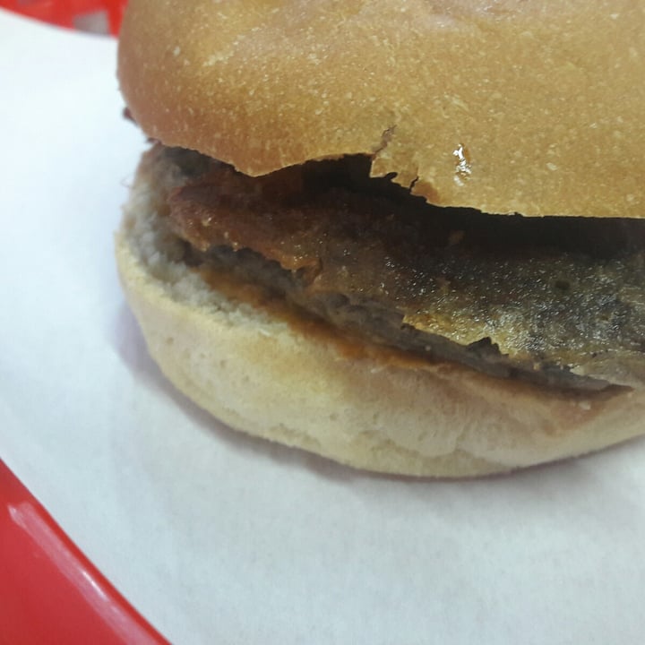 review photo of Bob and Sue Burger Sanduche De Orellana shared by @paoberrio on 17 Nov 2021 - review