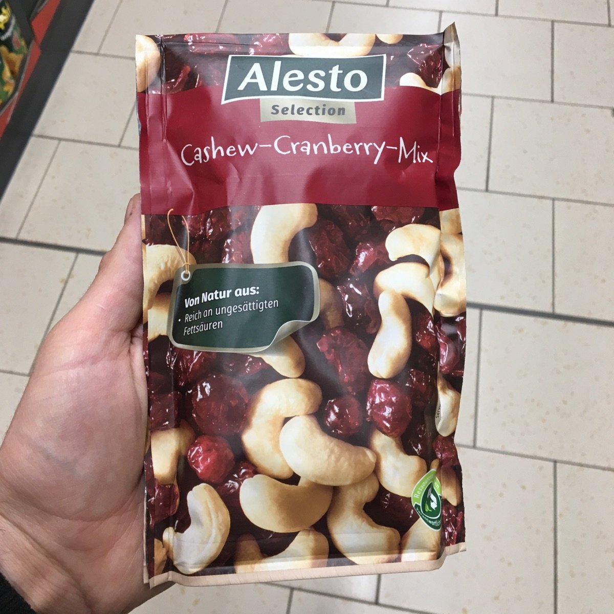 Alesto Cashew Mix Review and abillion Cranberry 