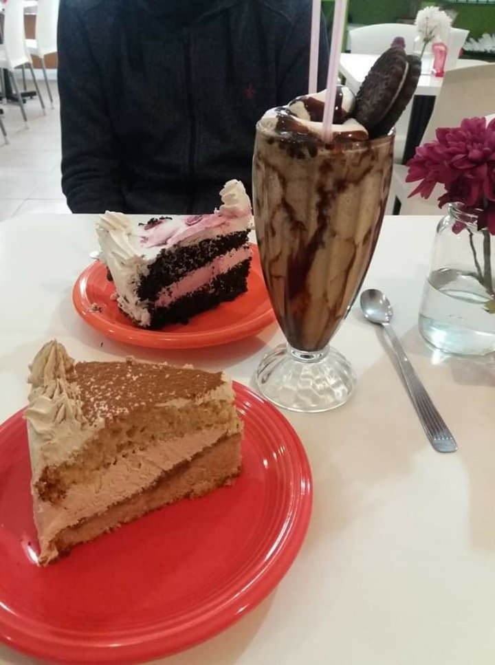 photo of Loving Hut Microcentro Torta Selva negra shared by @leonela11 on  28 Sep 2019 - review