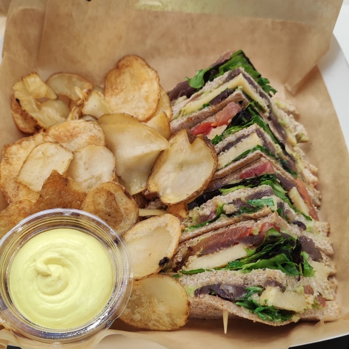 review photo of Viva Veggie club sandwich shared by @manuelap on 16 May 2022 - review
