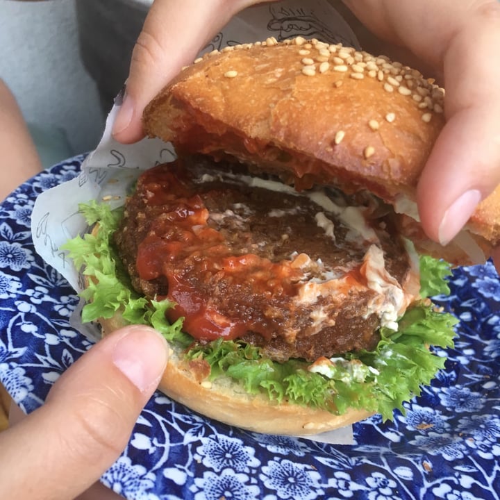 photo of Yoyo Foodworld Beyond Meat Burger shared by @vgntraveler on  23 Sep 2020 - review