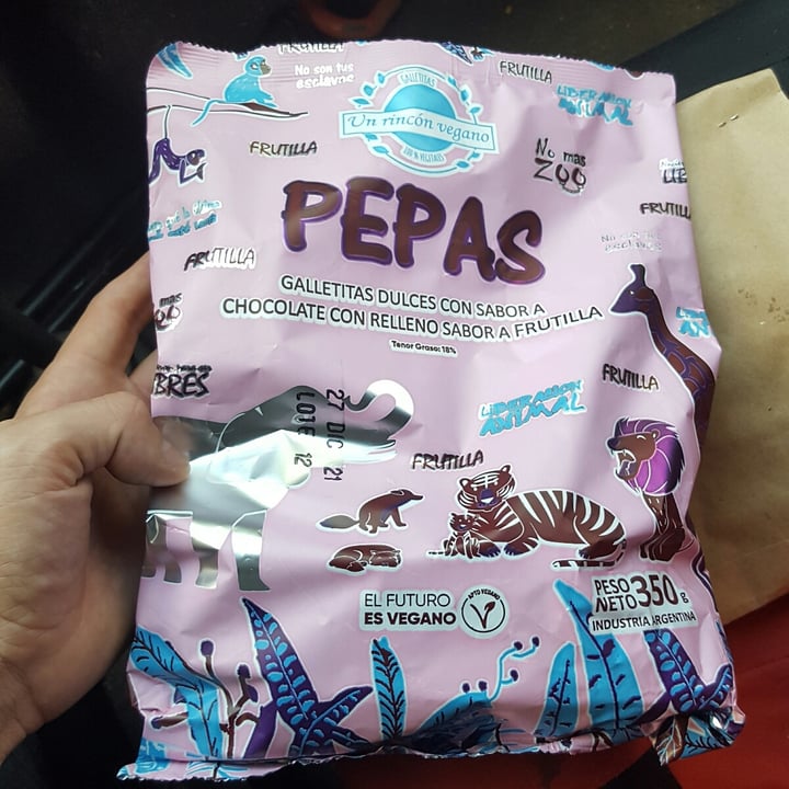review photo of Un Rincón Vegano Pepas Galletas Dulces con sabor Chocolate con relleno de Frutilla shared by @andygiussani on 29 Apr 2021 - review
