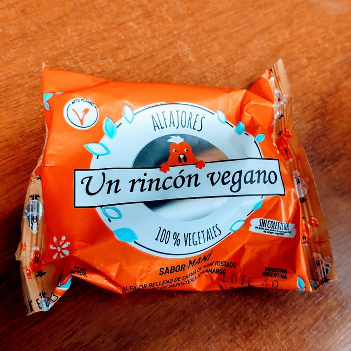 photo of Un Rincón Vegano Alfajor de Maní shared by @callia on  04 Dec 2022 - review