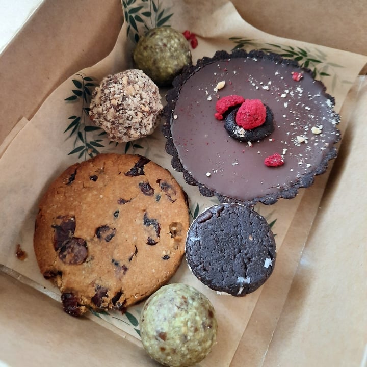 photo of Green & Berry Raw Oreo shared by @awafuro on  15 May 2020 - review