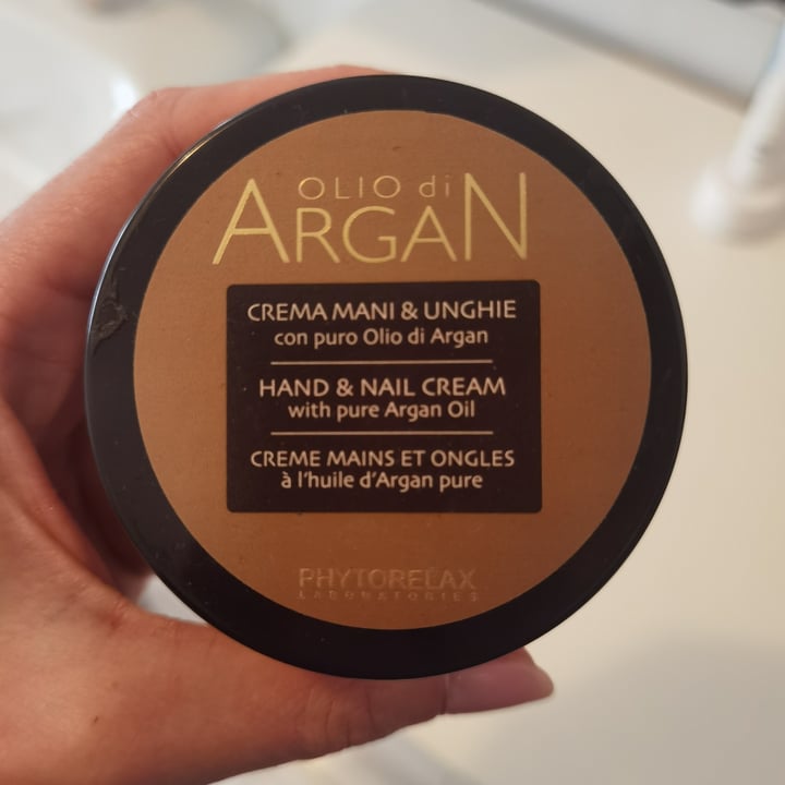 photo of Phytorelax crema mani e unghie olio di argan shared by @alessia11 on  08 May 2022 - review