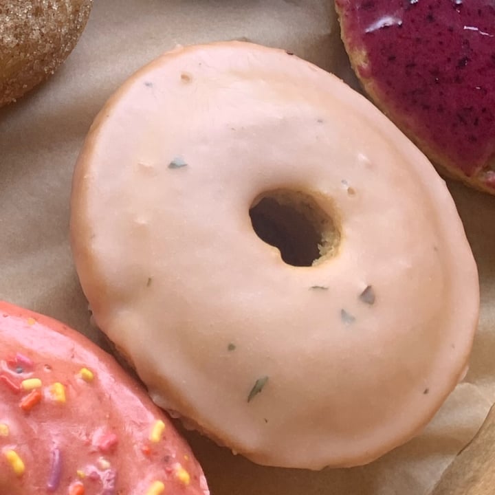 photo of Rainbow Bakery Lavender Donut shared by @moozoogabba on  20 Aug 2022 - review