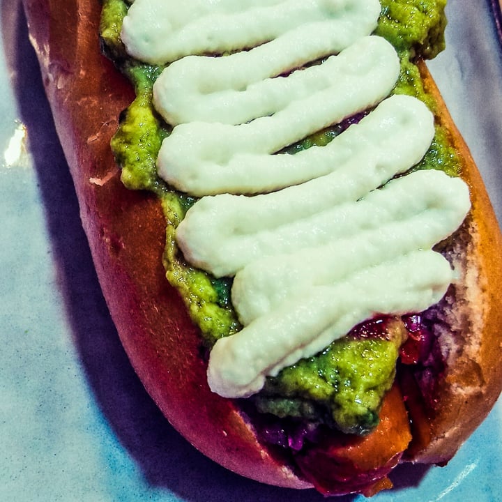 photo of Distrito Vegano Hot dog "completo chileno" shared by @florine on  14 Nov 2020 - review