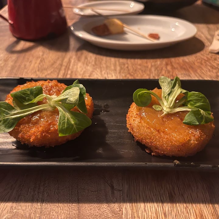photo of Tabernita Tapas Bar Tomates verdes fritos con confitura de higos shared by @smaug on  17 Mar 2022 - review