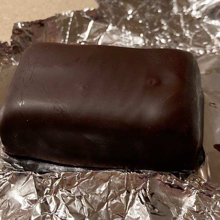 review photo of TomBumble Peanut Butter Flake Candy With Chocolate shared by @cecilbeee on 10 Mar 2022 - review