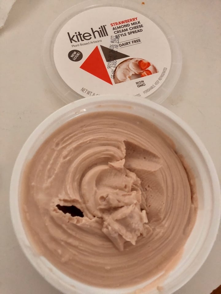 photo of Kite Hill Cream Cheese Alternative Strawberry shared by @courtlynn on  30 Nov 2019 - review