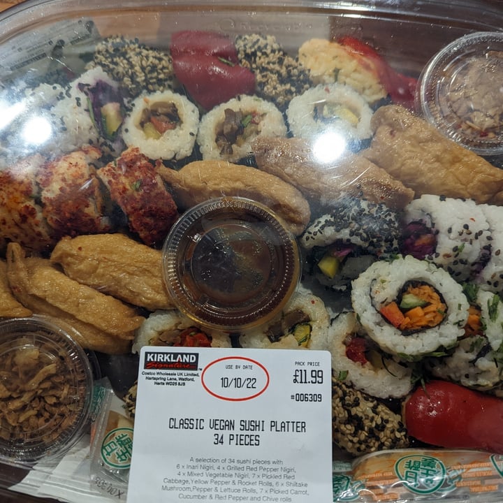 photo of Costco Classic vegan sushi platter shared by @belle14 on  24 Oct 2022 - review