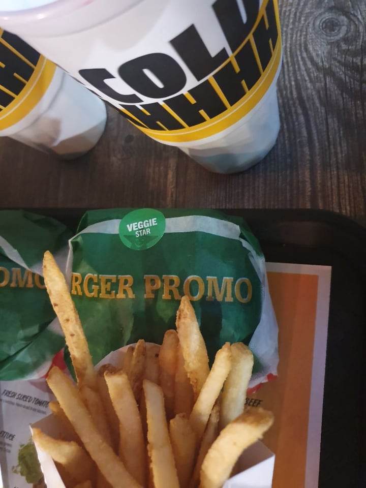 photo of Carls Jr Veggie Star shared by @marianamg on  20 Feb 2020 - review