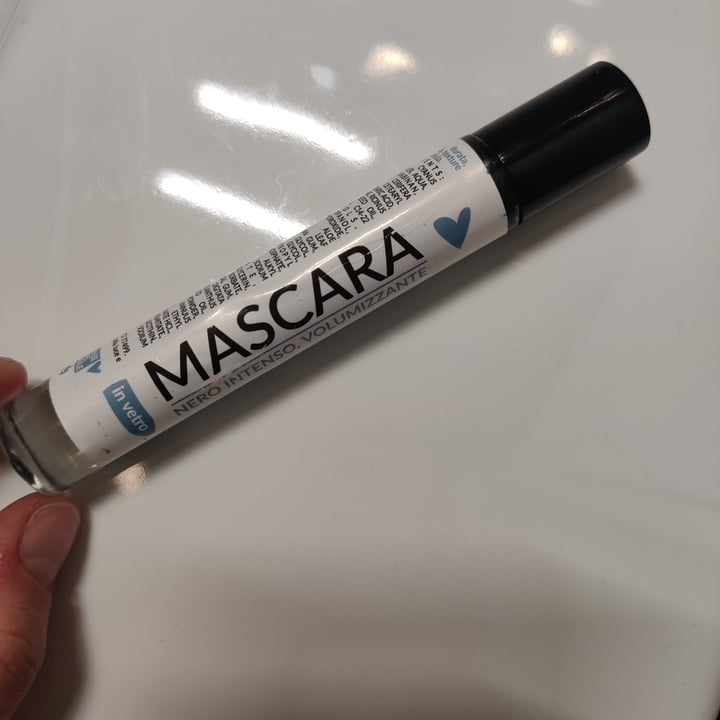 review photo of Negozio Leggero Mascara voluminizzante shared by @aletofulover on 20 Apr 2022 - review
