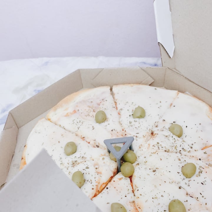 photo of Empanadas de 10 Zárate Pizza Muzzarella shared by @maryheino on  24 Jan 2021 - review